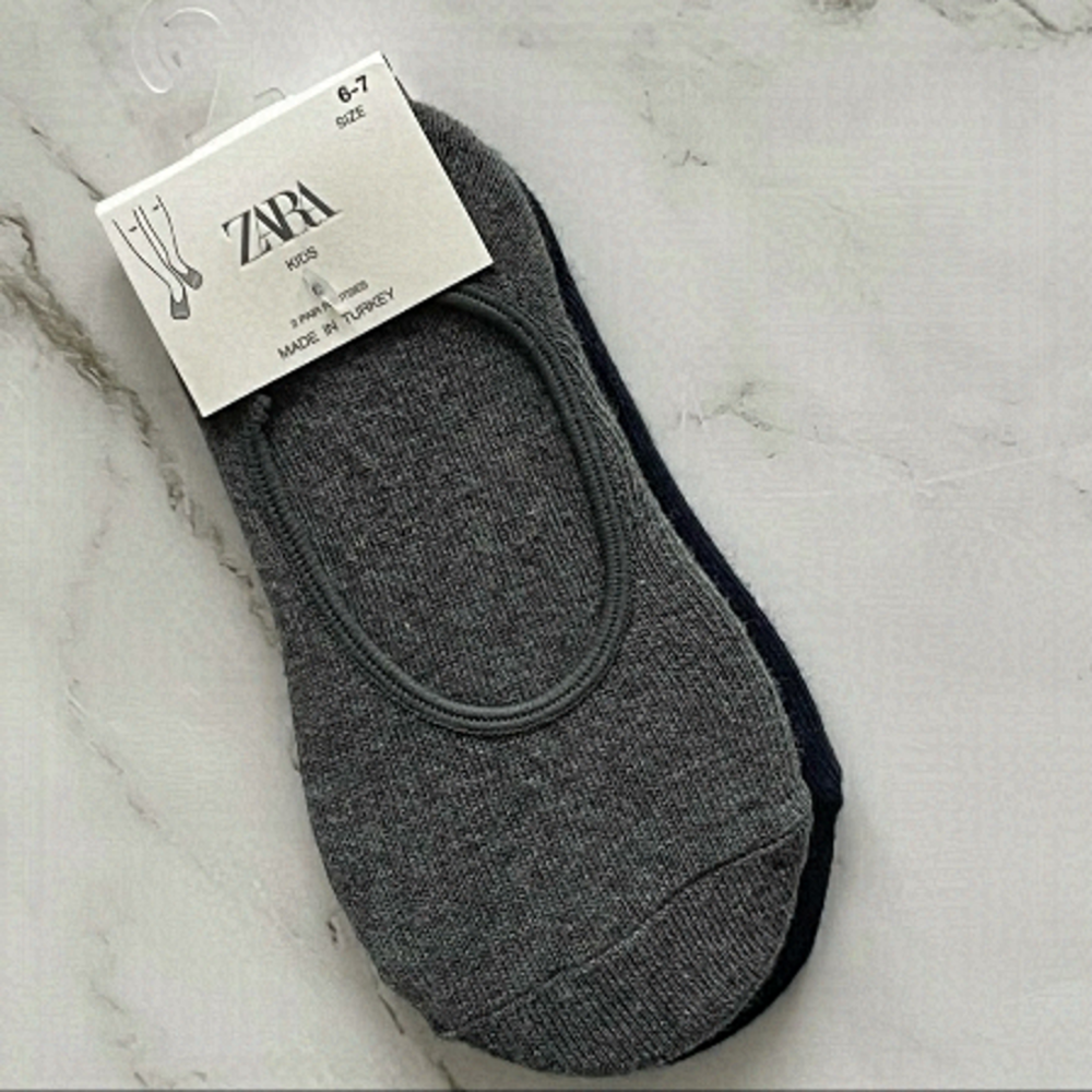 𝅺nwt Zara kids loafer no show socks grey 6-7-add on